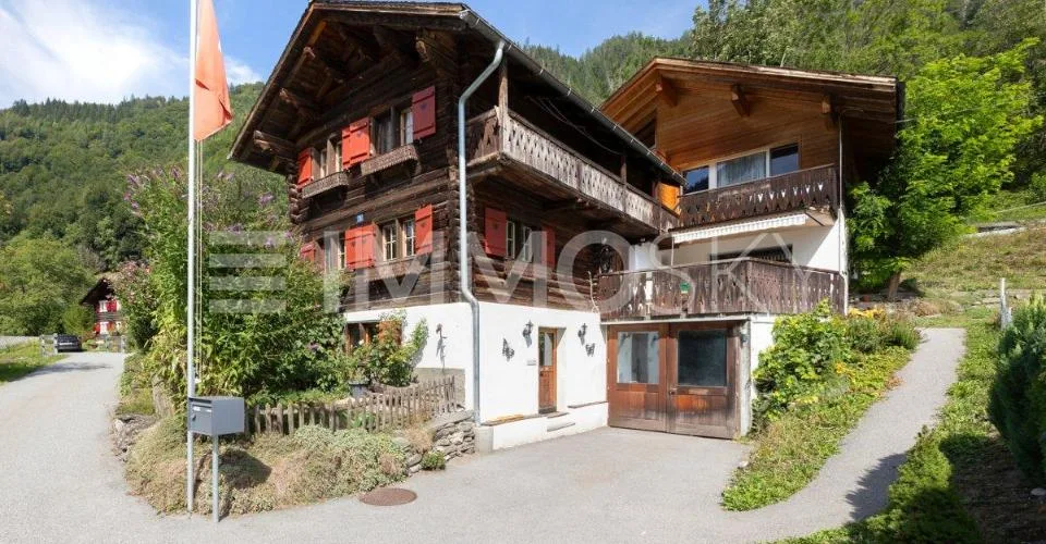 Viel Charme, viel Platz und ein grosszügiges Studio mit eigenem Zugang – Foto 5 von 13