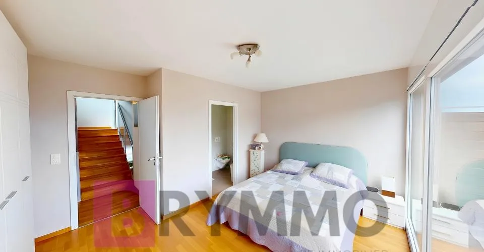 Belle échappée sur le lac pour cette maison familiale d’angle à Mont-sur-Rolle – Foto 10 von 31