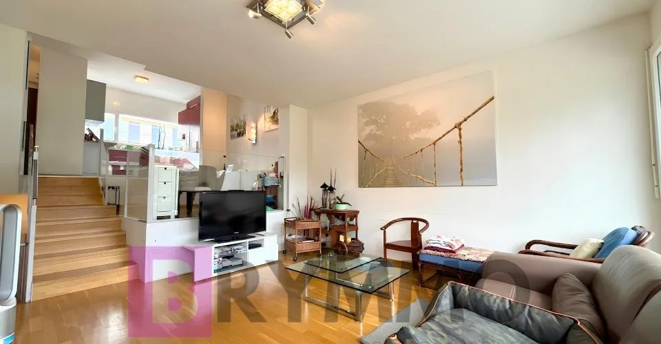 Belle échappée sur le lac pour cette maison familiale d’angle à Mont-sur-Rolle – Foto 5 von 31