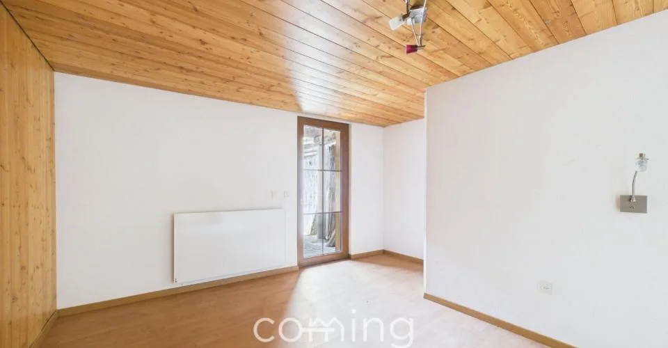 Maison individuelle bifamiliale avec vue panoramique, terrasses, écurie et garage double - Unterems – Foto 11 von 31