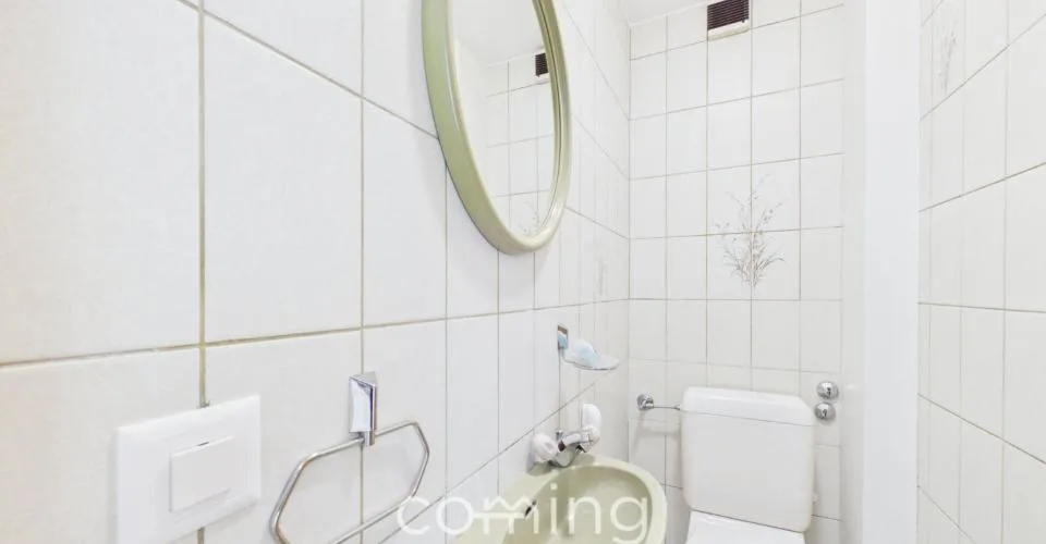Gepflegte 4.5 Zimmerwohnung in Steg-Hohtenn mit sonnigem Balkon und Bergsicht – foto 9 di 27