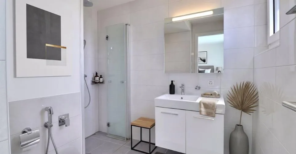 Wohnung mit 5,5 Zimmern und grandiosem Blick in sehr gutem Zustand – Foto 13 von 26