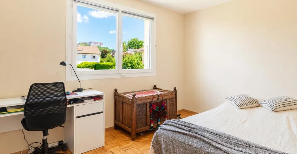 Jolie villa jumelée par les garages à Epalinges – foto 33 di 52