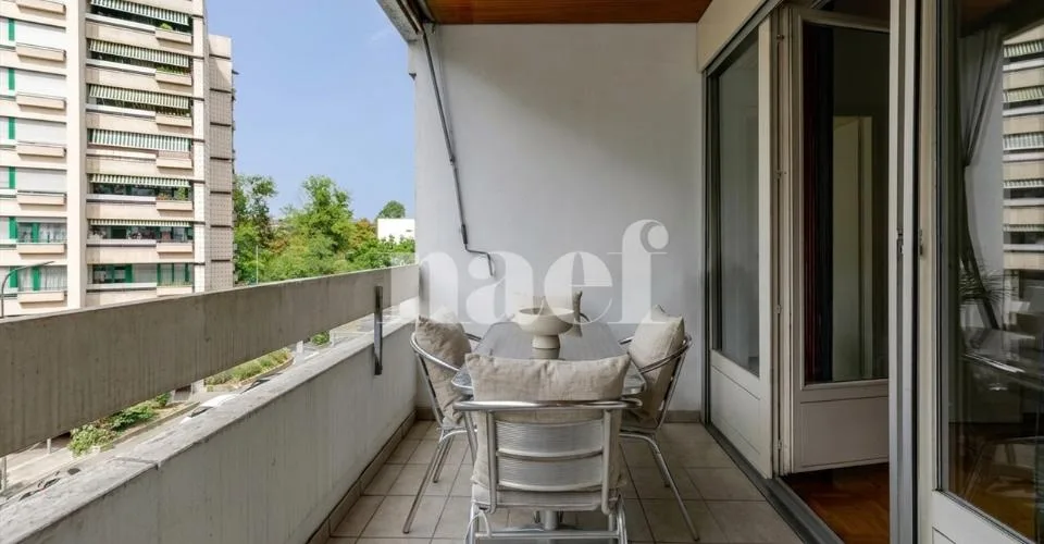Charmilles: Grande monolocale con cucina separata – foto 8 di 22
