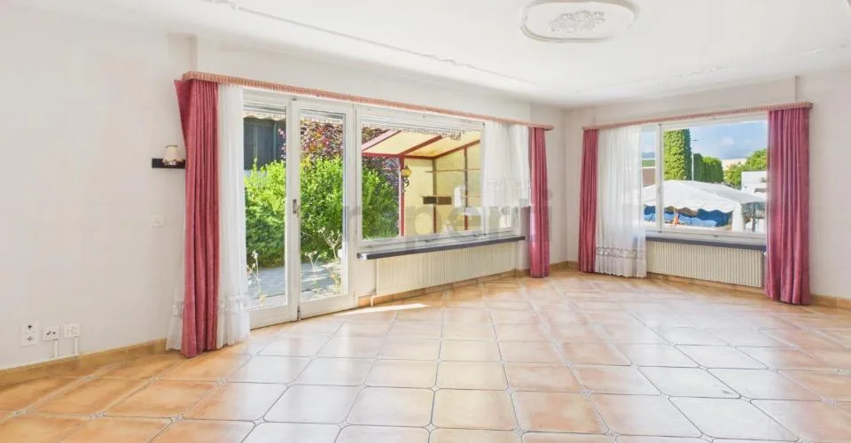 Ampia casa unifamiliare di 6,5 locali con giardino in una posizione unica sull'Aare a Interlaken – foto 15 di 27
