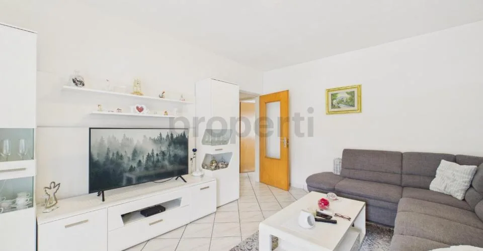 Panoramablick auf die Burgen von Bellinzona, erneuerte Küche und hervorragende Ruhe – Foto 15 von 26