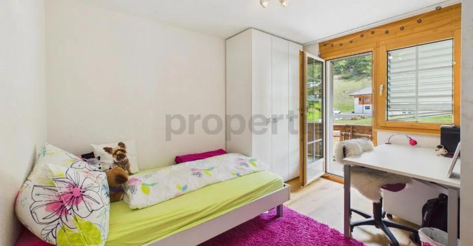 Doppelgarage plus 3 Aussenparkplätze, gemütlicher Kamin und fantastisches Bergpanorama – Foto 21 von 30
