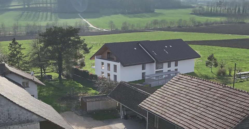 Estavayer - Frasses Magnifique 5,5 pces dans les combles Vue dégagée – photo 4 sur 8