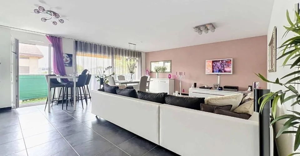 Wohnung mit 4,5 Zimmern und Balkon – Foto 9 von 12