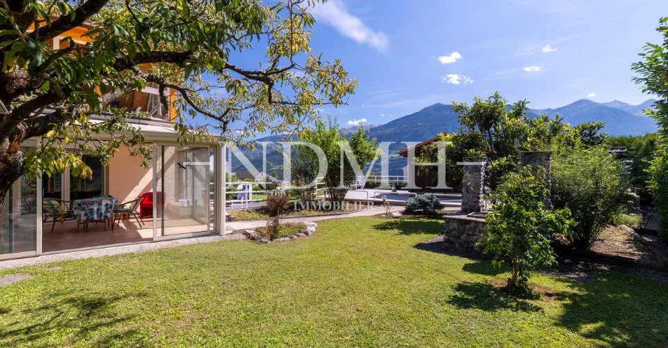 Large villa with two independent apartments – photo 20 of 24