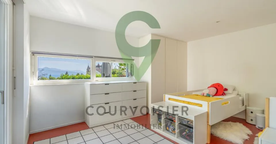 Magnifique Villa mit Panoramablick und Spiegelteich – Foto 20 von 22