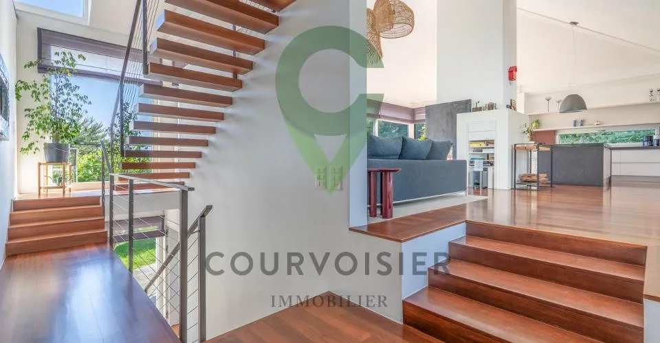 Magnifique Villa mit Panoramablick und Spiegelteich – Foto 17 von 22