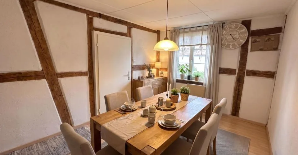 Frisch renovierte Wohnung, historisches Gebäude von 1750