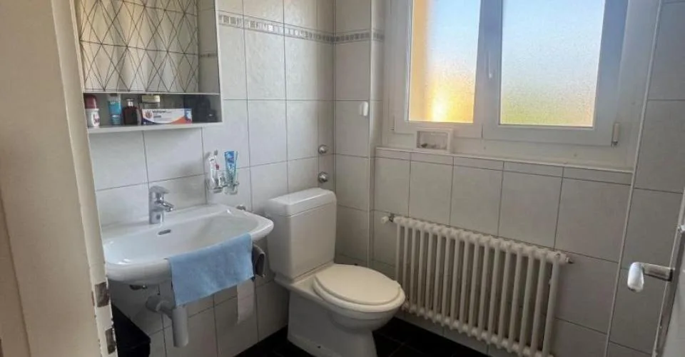 Appartement de 3 pièces proche des commodités – Foto 10 von 11