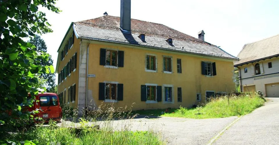 Appartement de 3 pièces au 2e étage avec jardin commun – Foto 2 von 2