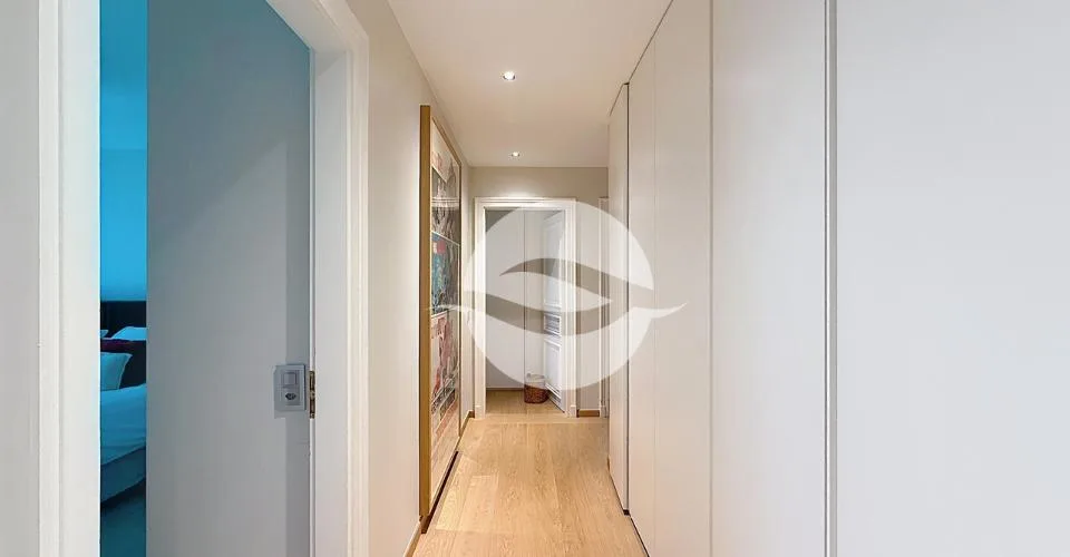 Sublime appartement, spacieux avec vue sur le lac et le jet d'eau! – photo 8 of 12