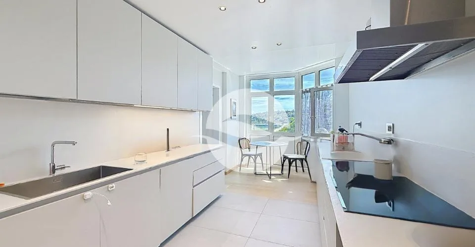 Sublime appartement, spacieux avec vue sur le lac et le jet d'eau! – photo 5 of 12