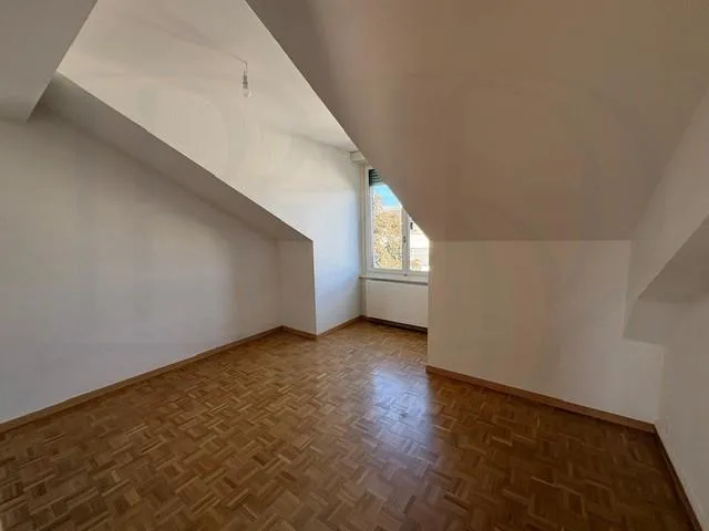 Vier-Zimmer-Wohnung im 5. Stock – Foto 6 von 6