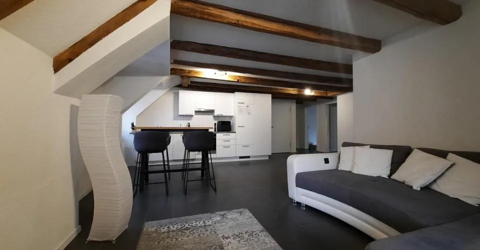 Appartement avec cachet de 4.5 pièces au 3e étage – Foto 2 von 8