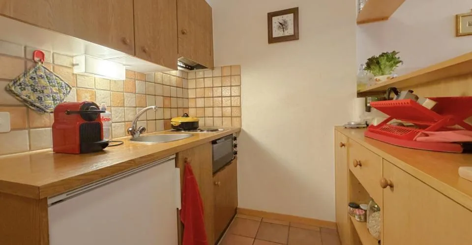 À louer à Crans-Montana – Charmant appartement 2,5 pièces avec balcon dans un environnement boisé. By Sunimmo… – Foto 10 von 12