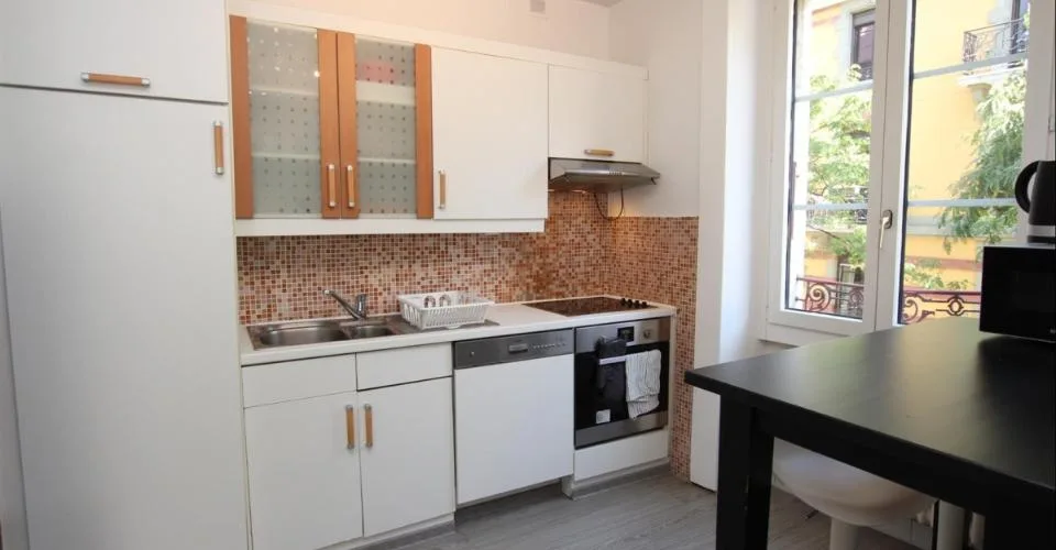 4 Zimmer möbl. Wohnobjekt in Genève – foto 2 di 5