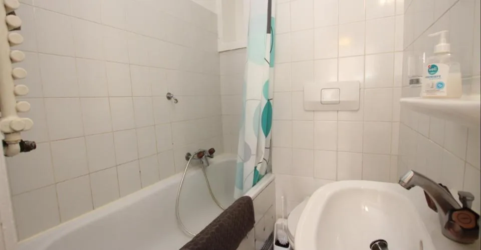 4 Zimmer möbl. Wohnobjekt in Genève – foto 5 di 5