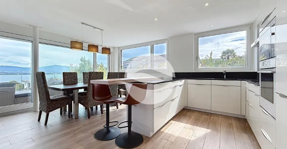 Magnifique Duplex Vue lac et Alpes - Piscine et jardin commun