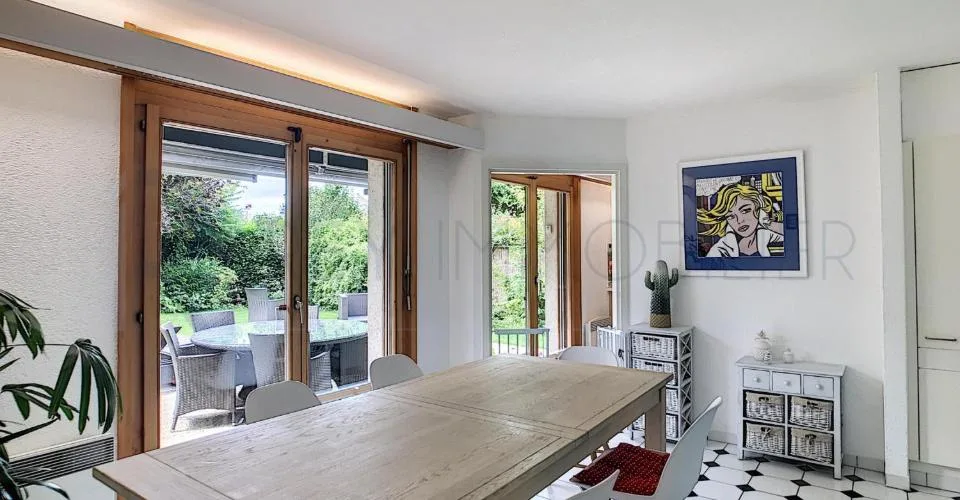 Agréable villa mitoyenne