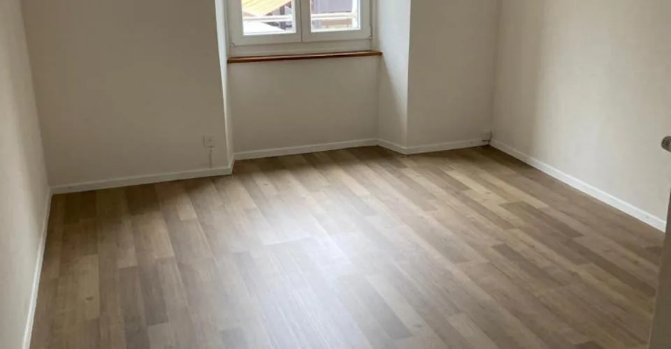 A louer: appartement 3 pièces - Place du 16 Mars 8, St-Imier – photo 5 sur 7