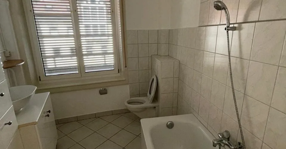 A louer: appartement de 4 pièces - Place du Marché 2, St-Imier – Foto 5 von 8