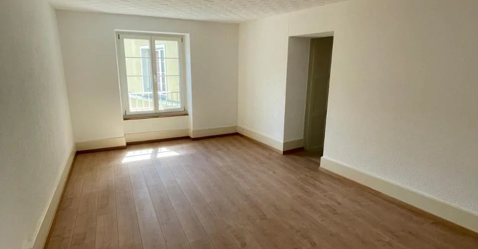 A louer: appartement de 4 pièces - Place du Marché 2, St-Imier – Foto 3 von 8