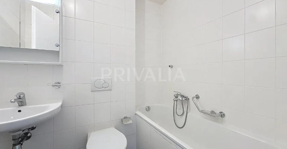 Spacieux appartement au coeur d'un immeuble moderne et sécurisé avec loggia, à proximité des Organisations Internationales – Foto 5 von 7