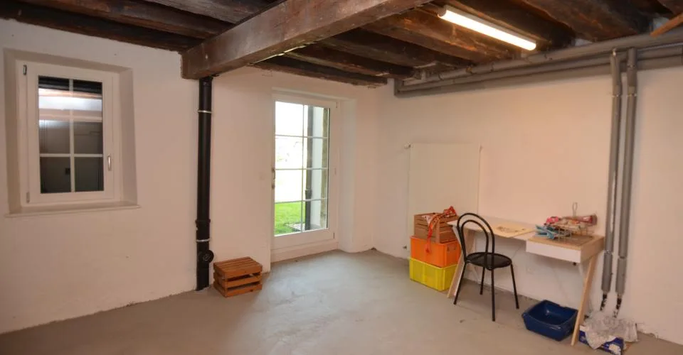 Charmant 3,5 pièces avec terrasse dans une maison de campagne