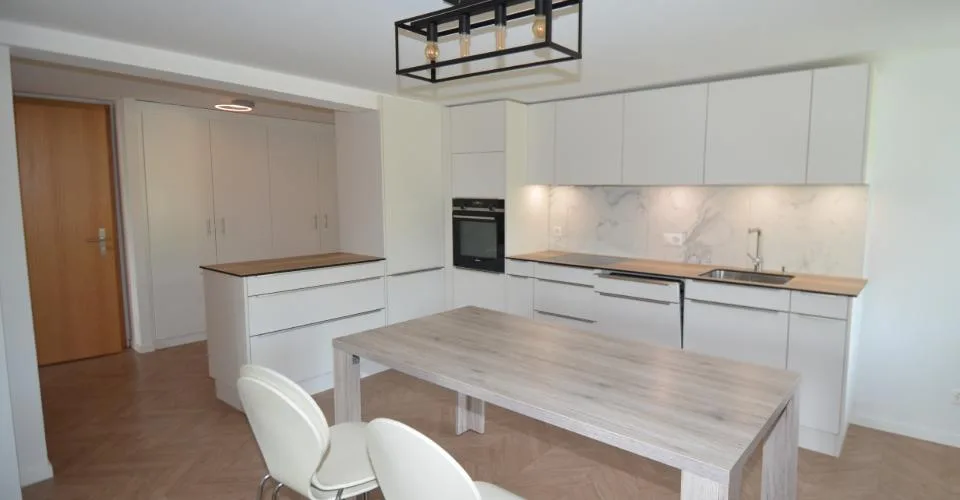 Charmant 3,5 pièces avec terrasse dans une maison de campagne