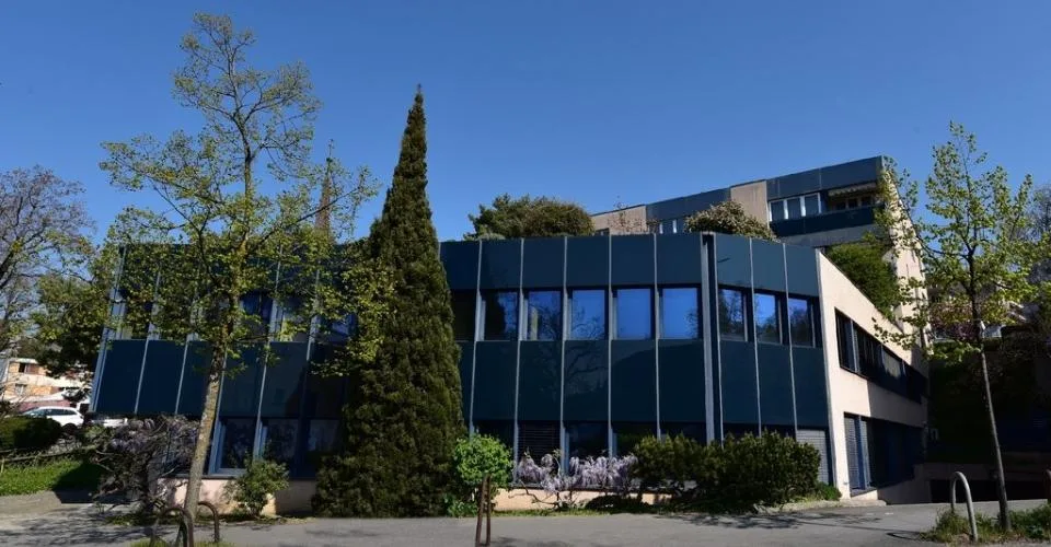 Place de parc intérieure à l'Av. de Montoie 36, Lausanne – foto 2 di 2