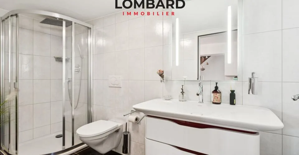 ***VENDU*** Magnifique duplex de 5.5 pièces au cœur d’Estavayer-le-Lac – foto 9 di 12