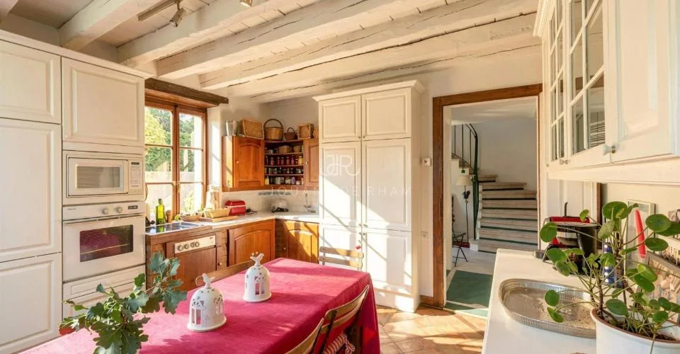 The charm of a family home in the heart of the countryside – photo 15 of 22