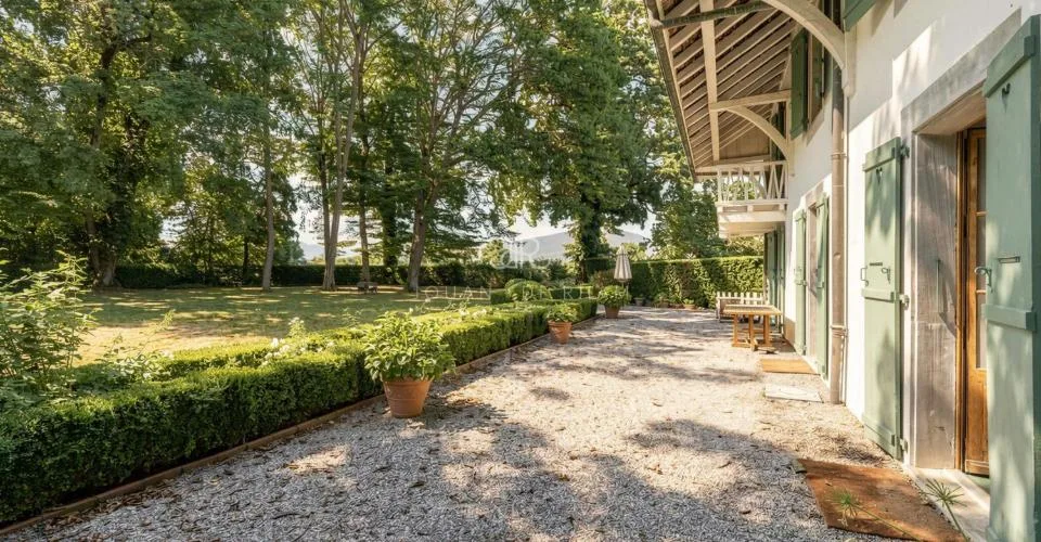 The charm of a family home in the heart of the countryside – photo 13 of 22