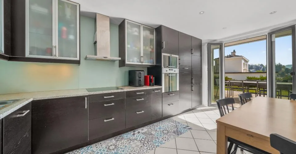 Prachtvolles Einfamilienhaus (mit unabhängigem Studio) - idealerweise in der Nähe des Zentrums gelegen – Foto 31 von 39