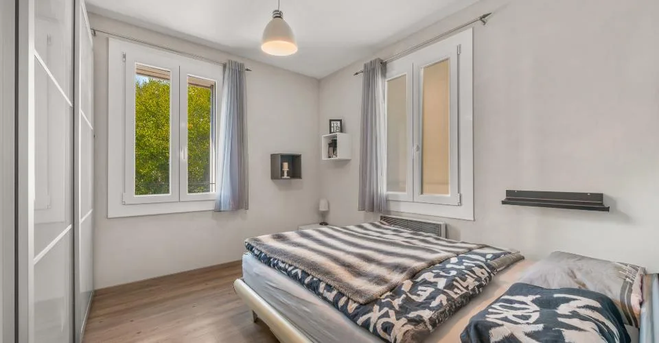 Prachtvolles Einfamilienhaus (mit unabhängigem Studio) - idealerweise in der Nähe des Zentrums gelegen – Foto 34 von 39