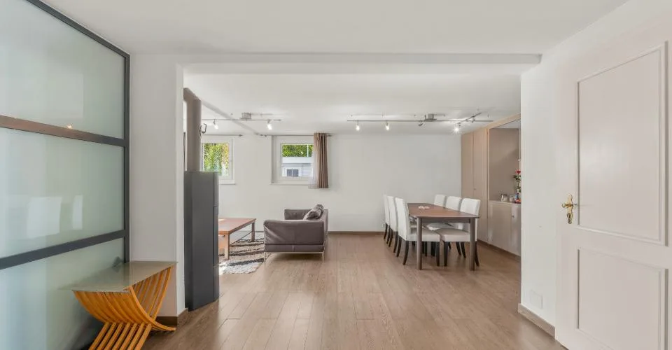 Prachtvolles Einfamilienhaus (mit unabhängigem Studio) - idealerweise in der Nähe des Zentrums gelegen – Foto 25 von 39