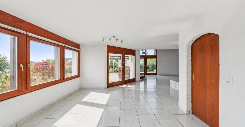 Architektonische Handschrift mit Seeblick – Foto 4 von 13
