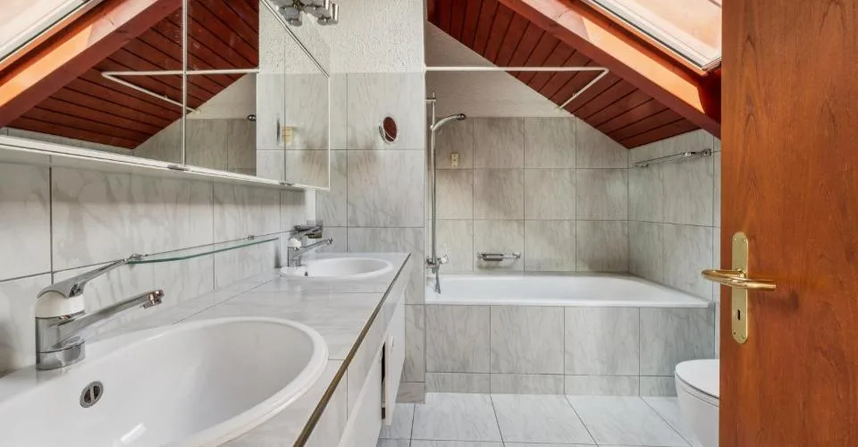 Architektonische Handschrift mit Seeblick – Foto 8 von 13