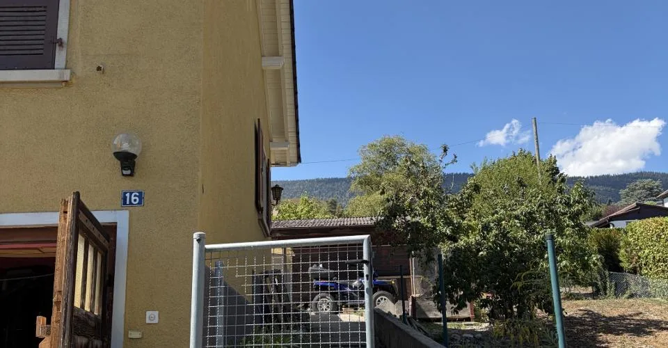 Bevaix: Charmante maison familiale avec jardin et vue sur les vignes – Foto 5 von 8