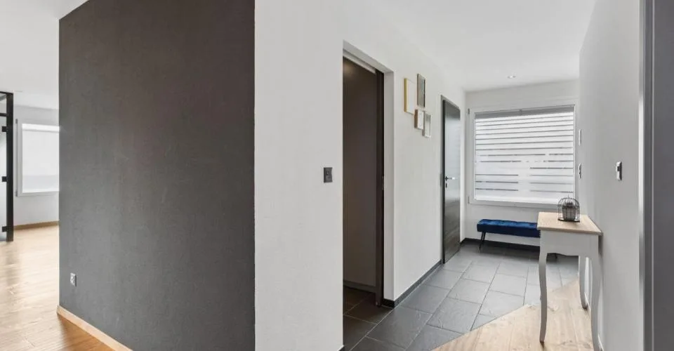 Magnifique appartement de 4.5 pièces en attique à Riaz – Foto 8 von 13