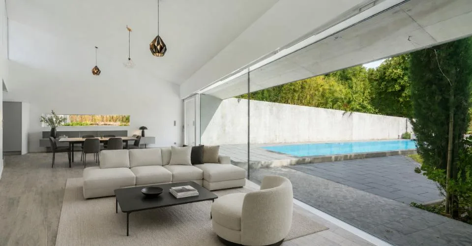 Einzigartig - Individuelle Architekten-Villa mit Pool in Mont-sur-Lausanne – Foto 17 von 26