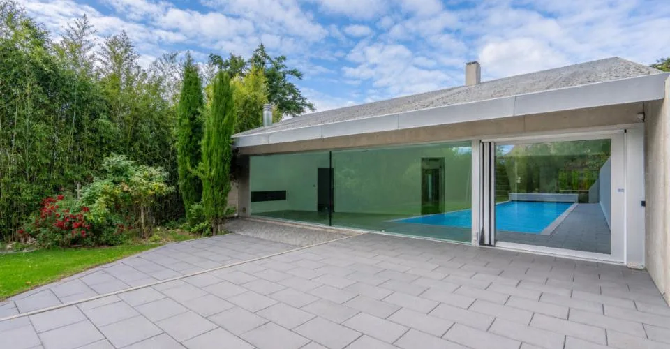 Einzigartig - Individuelle Architekten-Villa mit Pool in Mont-sur-Lausanne – Foto 24 von 26