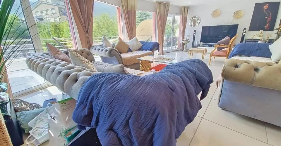 Villa unique au coeur de Sierre, proche du lac de Géronde ! – Foto 5 von 13