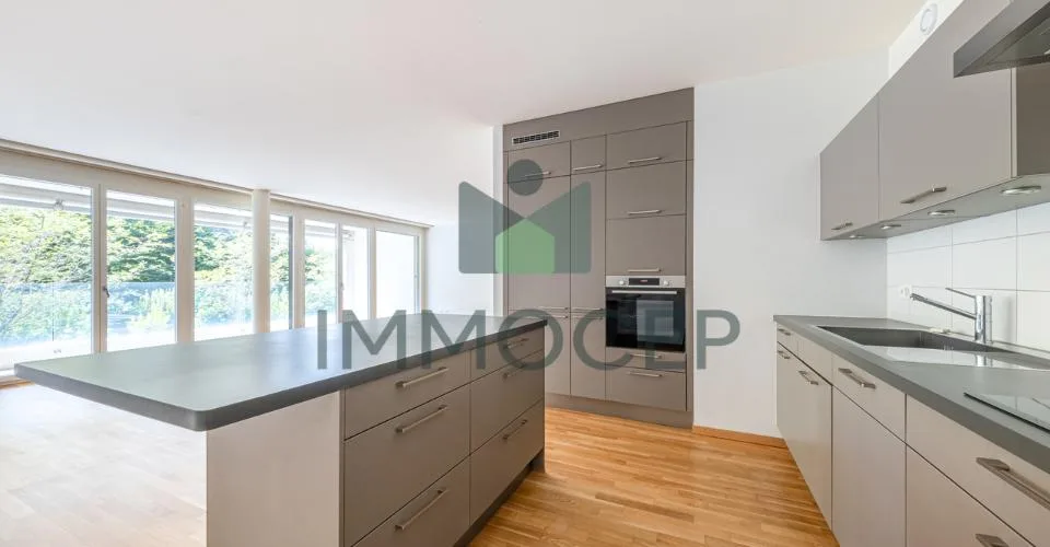 Exclusif: Spacieux 5 pièces traversant de 150m2 pondérés avec box – Foto 4 von 9