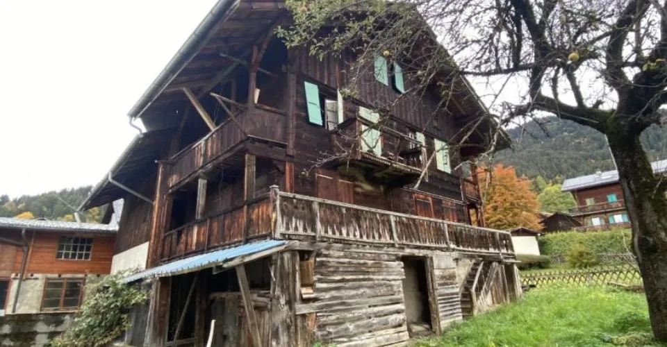 Ancienne ferme avec grange à rénover au coeur de Chesières – Foto 5 von 5